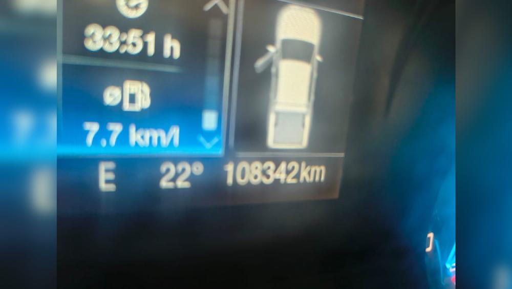 57873