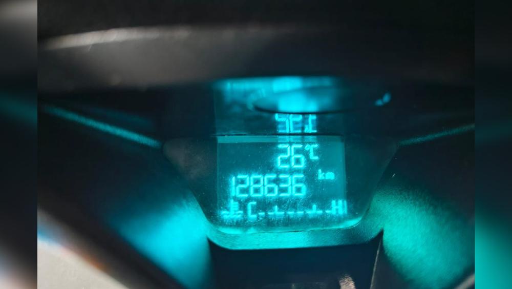 58223